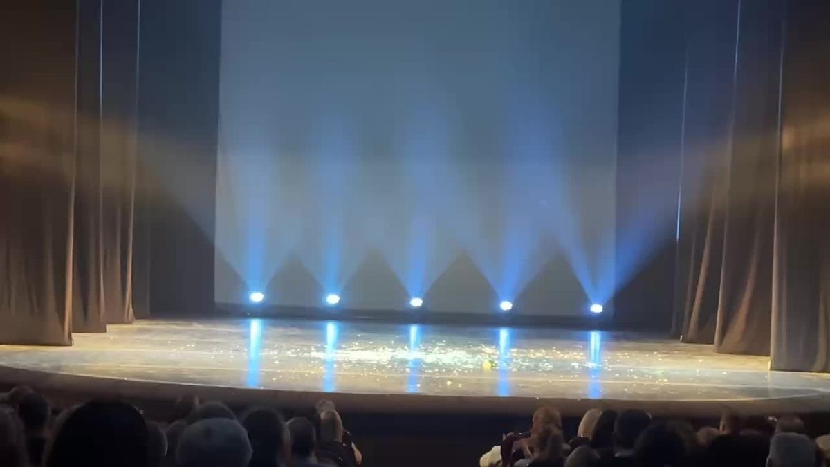 Премьера спектакля «Раневская. Последнее интервью» в Молодёжном театре