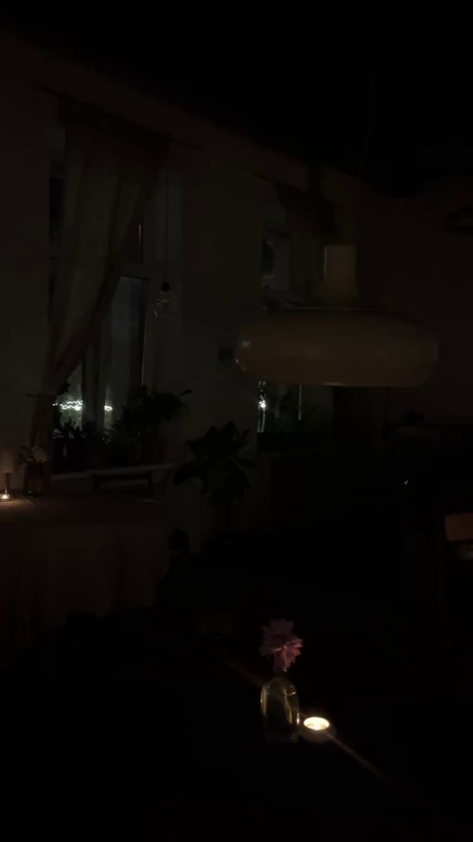 Атмосфера в Большой гостиной по понедельникам