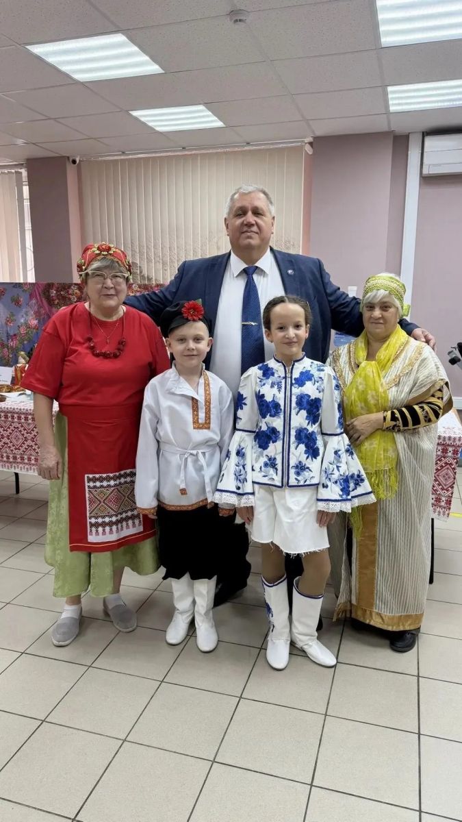«Пир на весь мир»: как в Ленинском районе объединили культуры и поколения