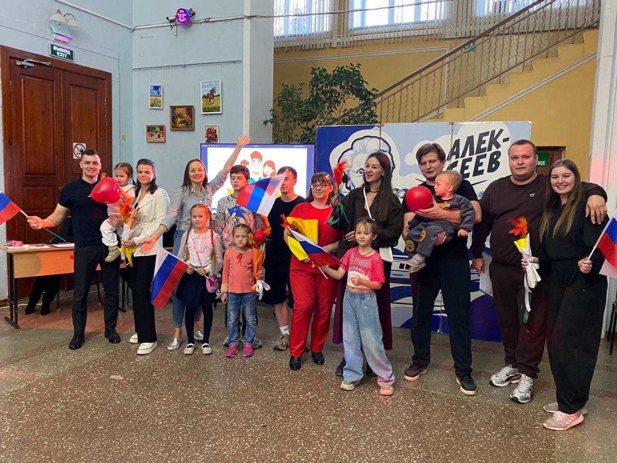 Игровая программа «А ну-ка, папы!» прошла в «Буревестнике»