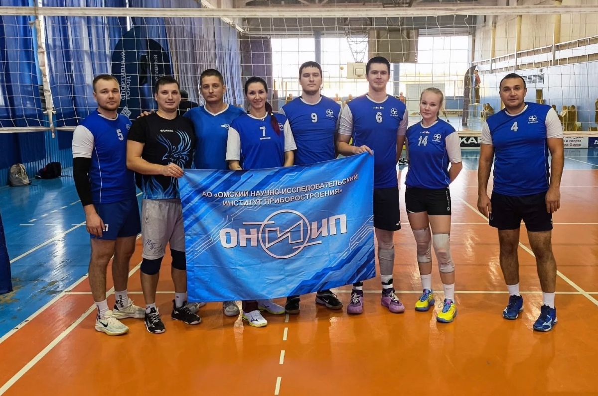 Волейболисты Ленинского округа взяли бронзу спартакиады «Спортивный город»