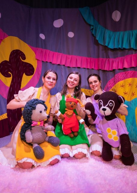 Наш спектакль «The Hedgehog is looking for happiness»(Ёжик ищет счастье) на английском языке набирает обороты